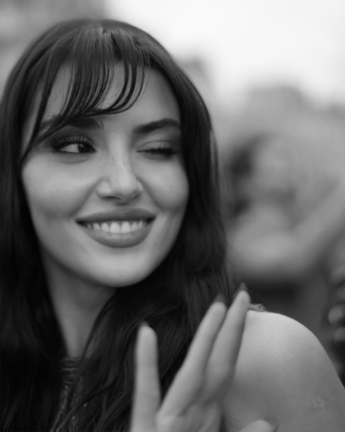 Hande Erçel'in Paris kombini