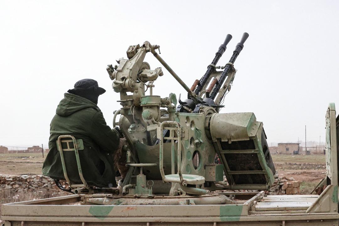 Şam yönetimi Haseke de: Suriye bayrağı göndere çekildi 11