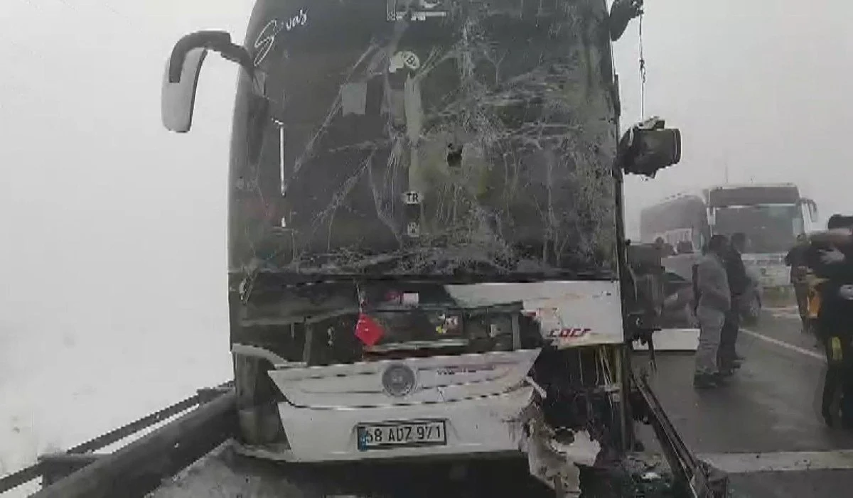 Sivas'ta zincirleme kazaya ilişkin görüntü