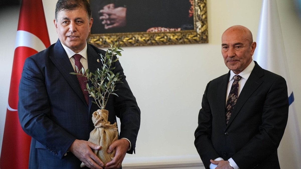 İzmir’de polemik tartışması