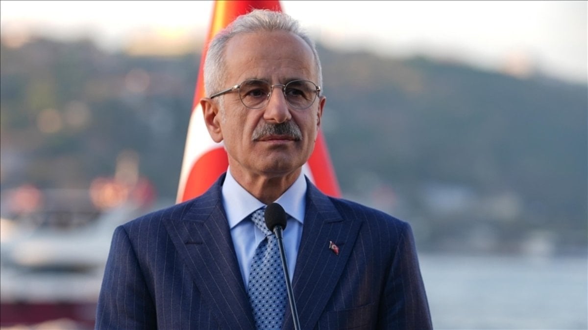Uraloğlu: 2025’te Türkiye limanlarında elleçlenen yük 553,3 milyon tonla rekor kırdı